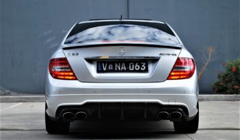 2011 Mercedes-Benz C63 AMG Performance Package full