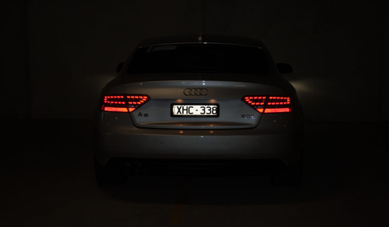 2009 AUDI A5 2.0T Quattro Coupe full