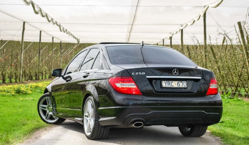 2011 Mercedes C250 Avantgarde Black AMG Sports pack full