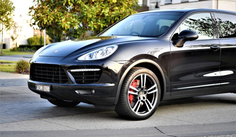 2011 Porsche Cayenne Turbo full