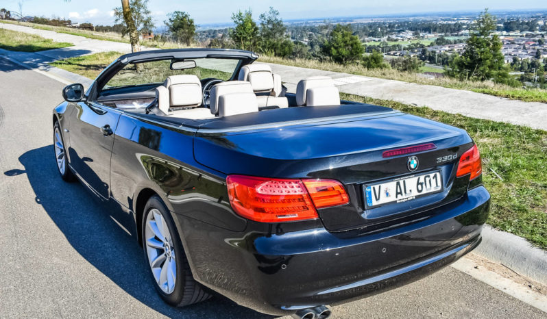 2010 BMW 330d Convertible E93 full