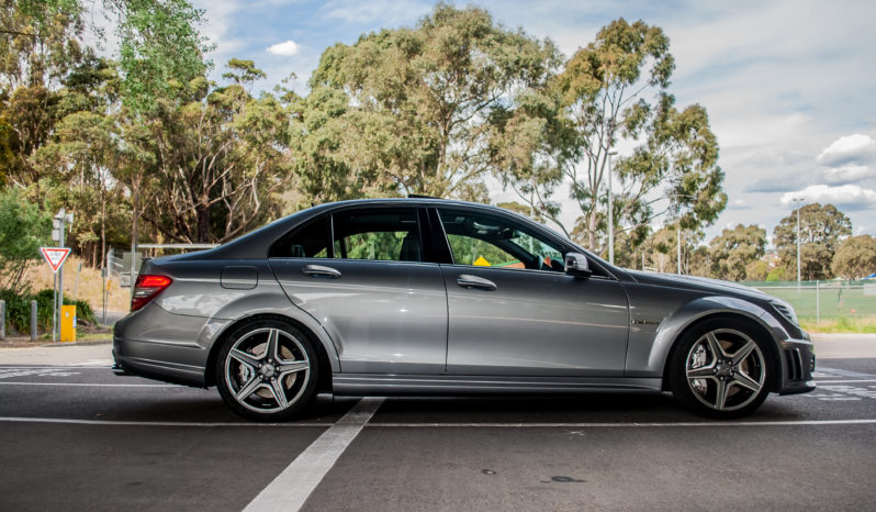 2009 Mercedes-Benz C63 AMG full