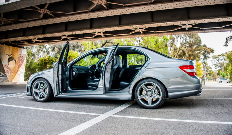 2009 Mercedes-Benz C63 AMG full