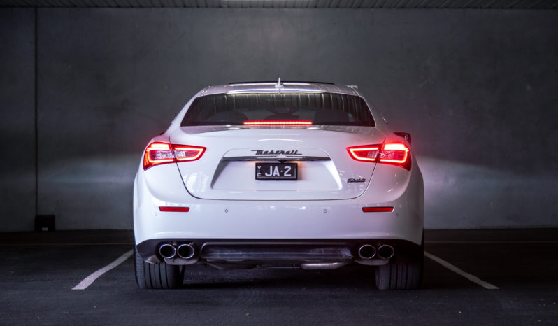 2016 Maserati Ghibli full