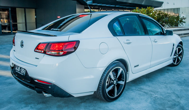 2016 Holden Commodore SV6 Black VF Series II Auto full