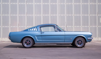 1965 Ford Mustang Fastback RHD full